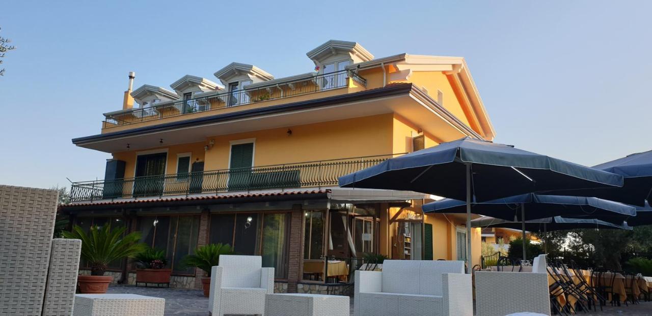 B&B Oliveto Caserta Exterior foto